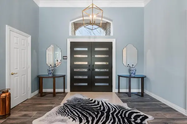 5211 Vicksburg Drive, Arlington, TX 76017