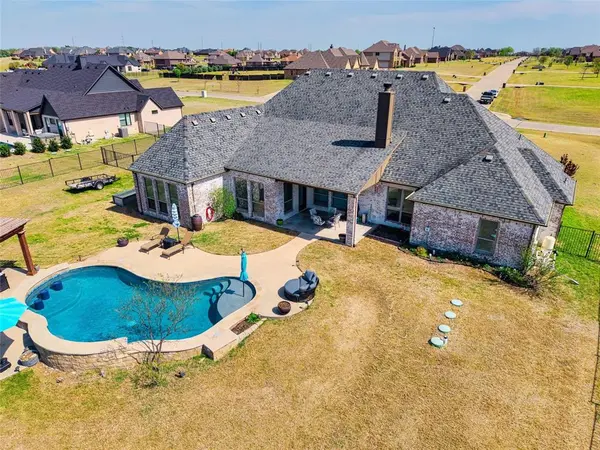 11055 Hancock Avenue, Talty, TX 75126