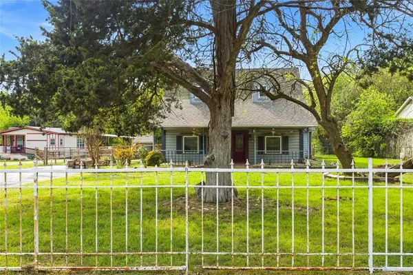 681 Mc Ada Drive, Midlothian, TX 76065