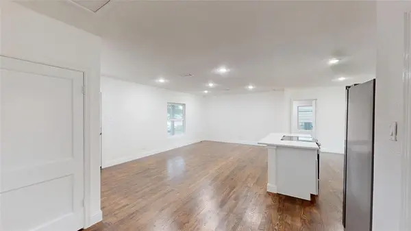 1425 W Walnut Street, Garland, TX 75042