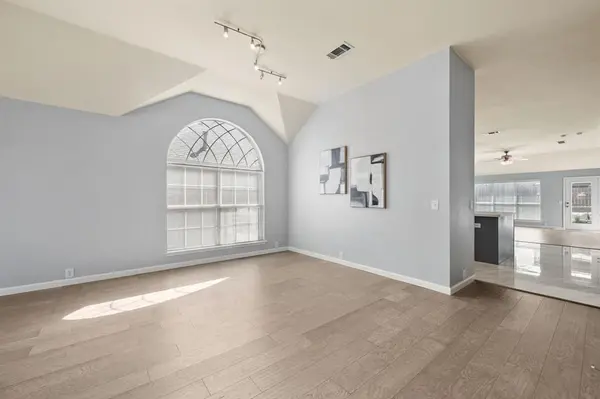 3013 Peppercorn Drive, Euless, TX 76039