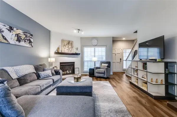 9910 Royal Lane #903, Dallas, TX 75231