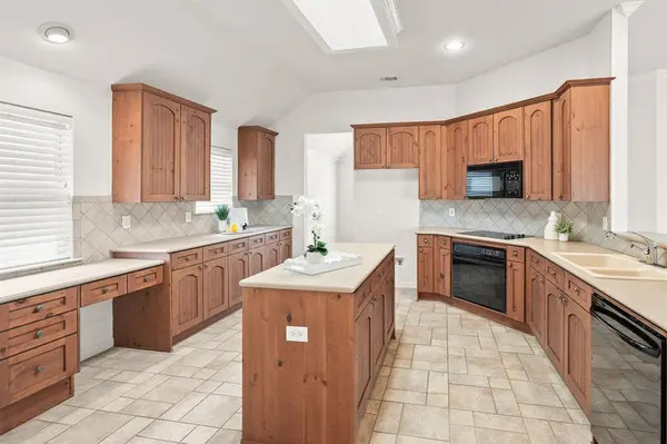 9212 Cornerstone Drive, Plano, TX 75025