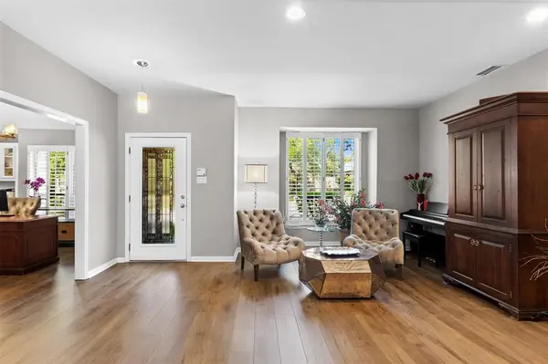 9426 Hillview Drive, Dallas, TX 75231