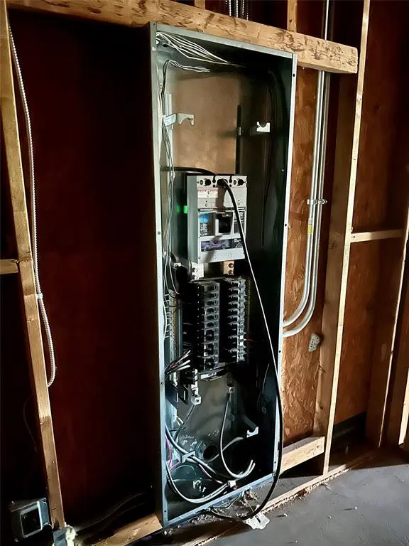 3022 25TH Street, Fort Worth, TX 76106