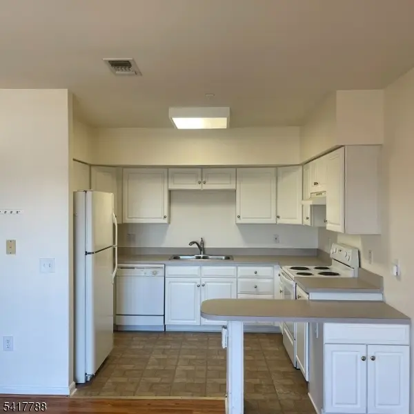 100 John T O Leary Blvd #327, South Amboy City, NJ 08879