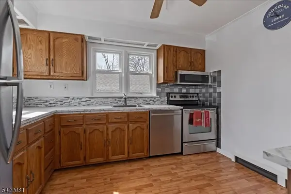 106 Dupont Ave, Hopatcong Boro, NJ 07843