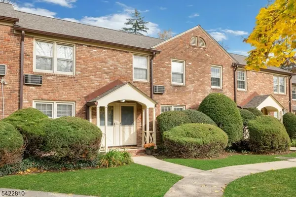 380 Main St #19, Chatham Boro, NJ 07928