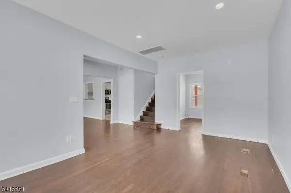 323 Van Houten Ave, Passaic City, NJ 07055