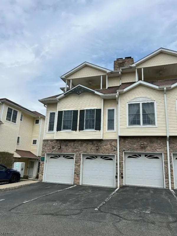 91 Roseland Ave #A8, Caldwell Boro Twp., NJ 07006