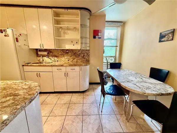 2685 East 7th ST #4M, Brooklyn, NY 11235