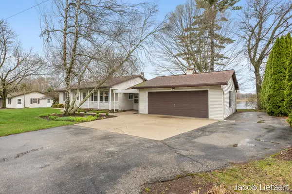 9555 Whittall ST NE, Courtland Twp, MI 49341