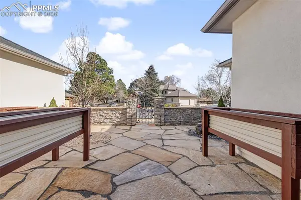 250 Mayfield LN, Colorado Springs, CO 80906