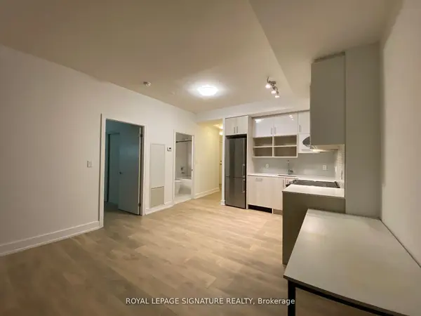 150 Fairview Mall DR #807, Toronto C15, ON M2J 4T1