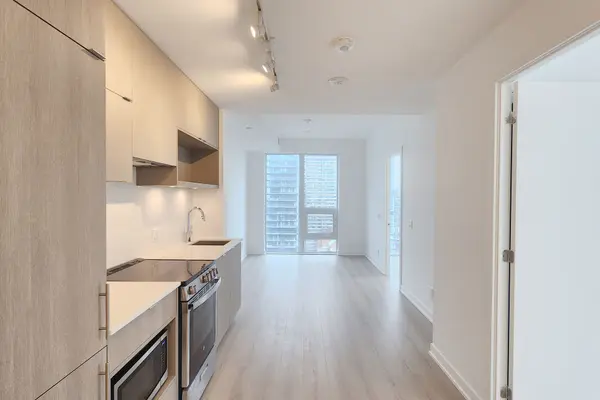 100 Queen ST E #2603, Toronto C08, ON M5C 0B5