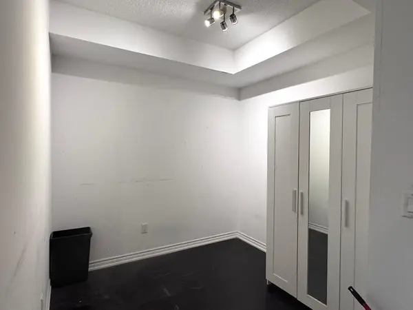 386 Yonge ST #3912, Toronto C01, ON M5B 0A5