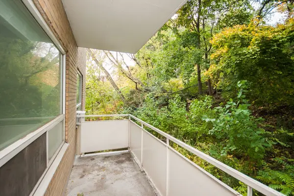 640 Davenport RD #205, Toronto C02, ON M5R 1K9