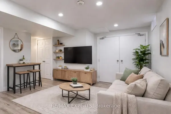 14 Snowy Owl WAY, Toronto E11, ON M1X 0B4