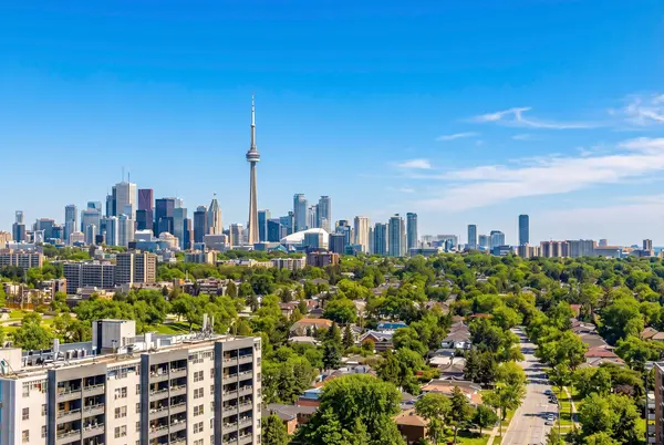 20 Meadowglen PL #2104, Toronto E09, ON M1G 0A9