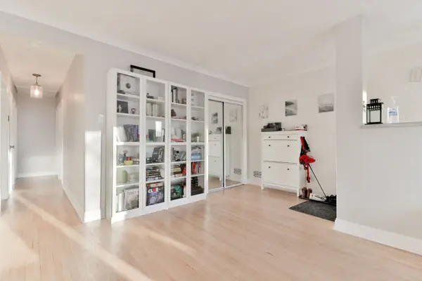 253 Chine DR, Toronto E08, ON M1M 2L6