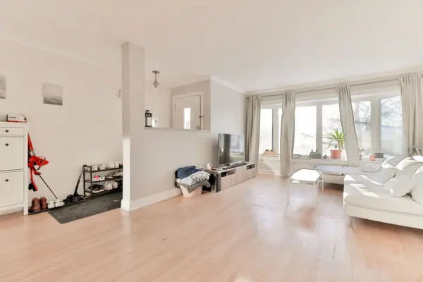 253 Chine DR, Toronto E08, ON M1M 2L6