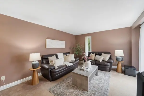 127 Rands RD, Ajax, ON L1S 3H8