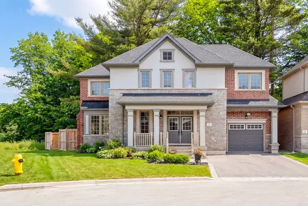 17 Deer Creek CT, Toronto E10, ON M1C 4Z8