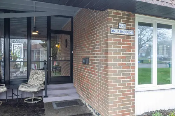 971 Oklahoma DR, Pickering, ON L1W 2H8