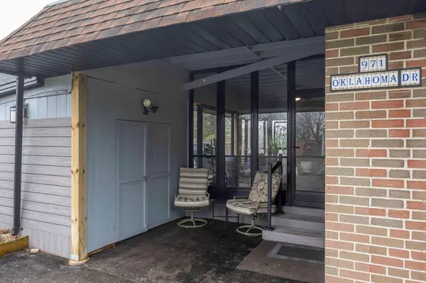 971 Oklahoma DR, Pickering, ON L1W 2H8