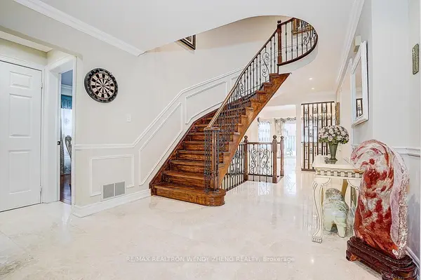 19 Baycliffe RD, Markham, ON L3R 7T9