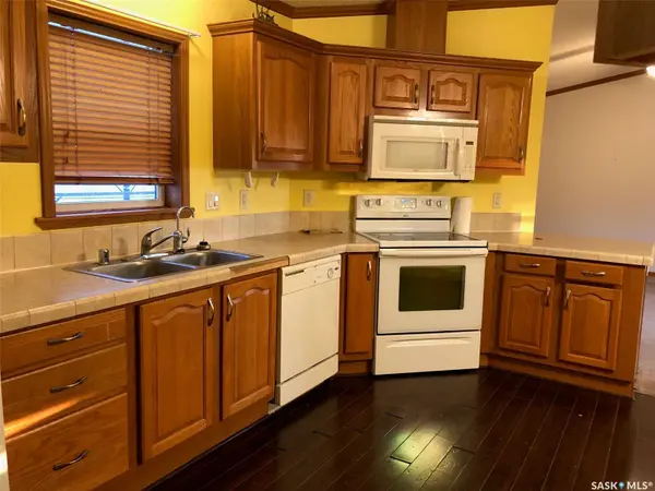 518 Railway AVENUE SE, Preeceville, SK S0A 3B0