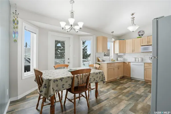 1002 Pezer CRESCENT, Saskatoon, SK S7S 1K1