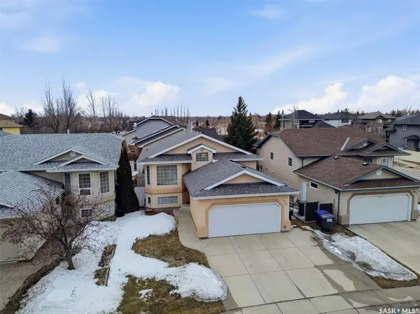 106 Lashyn COVE, Saskatoon, SK S7N 4S2