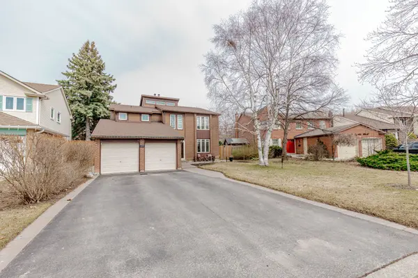 68 Leander ST, Brampton, ON L6S 3M7