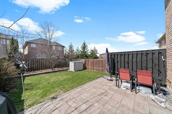 2418 Highcroft RD, Oakville, ON L6M 4Y6