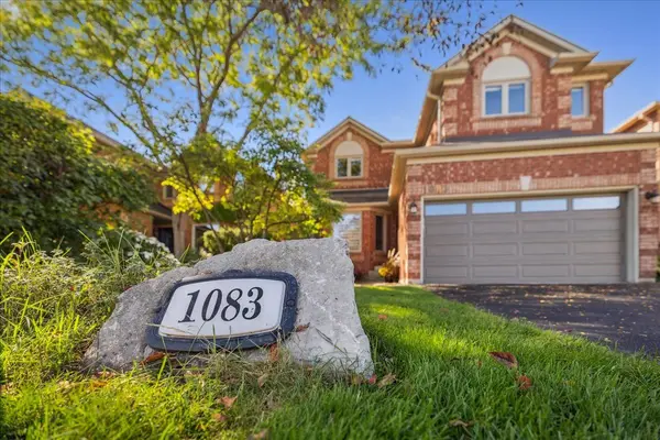 1083 Old Oak DR, Oakville, ON L6M 3K4