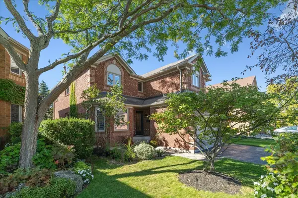 1083 Old Oak DR, Oakville, ON L6M 3K4