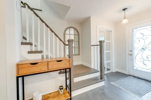 3381 Masthead CRES, Mississauga, ON L5L 1G9