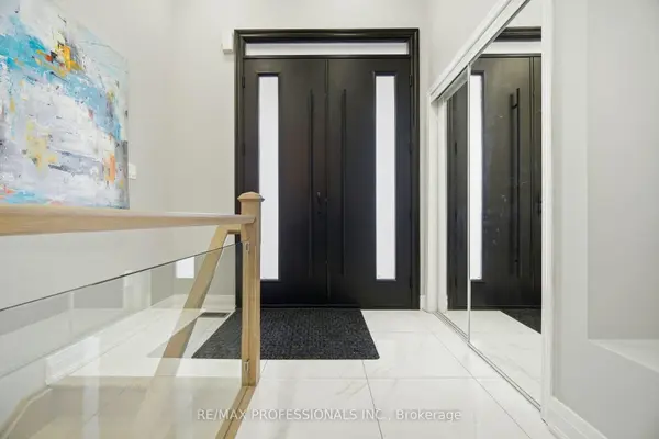 194 Fandango DR, Brampton, ON L6X 0L3