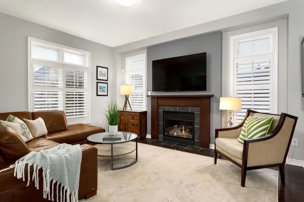 2213 Littondale LN, Oakville, ON L6M 0A6