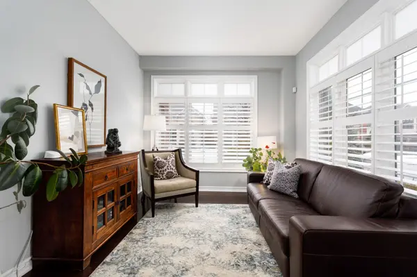 2213 Littondale LN, Oakville, ON L6M 0A6