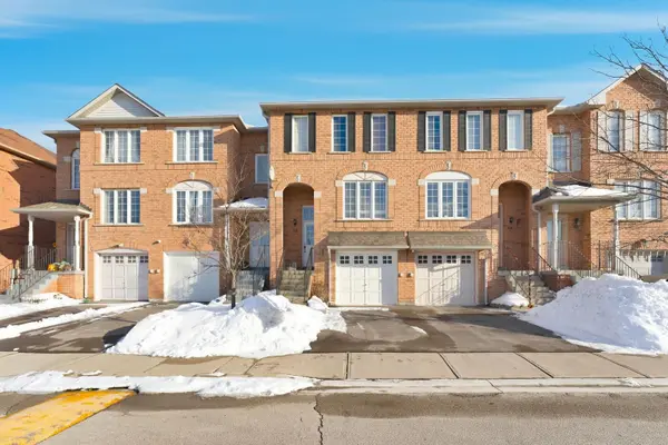 2 Clay Brick CT #92, Brampton, ON L6V 4M7