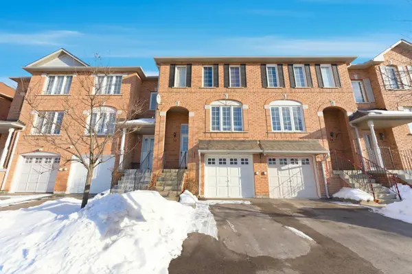 2 Clay Brick CT #92, Brampton, ON L6V 4M7