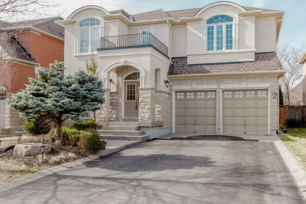 3331 Fox Run CIR, Oakville, ON L6L 6W4
