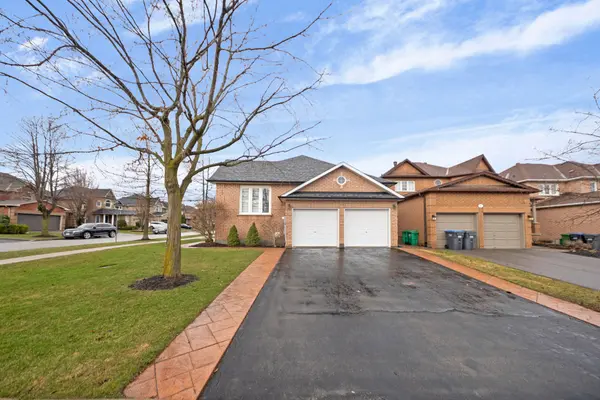 8 Southbury Manor DR, Caledon, ON L7E 1X7