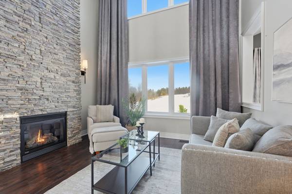 100 Chesswood TRL, Hamilton, ON L8N 2Z7