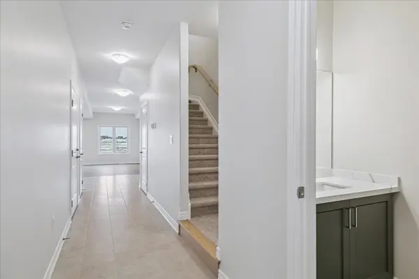 109 Elvira WAY, Thorold, ON L2V 0M7