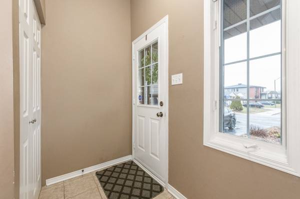 2034 P AVE, Alta Vista And Area, ON K1G 6G7