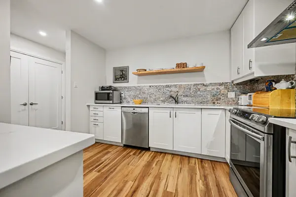 1 Rosamond ST E #206, Mississippi Mills, ON K0A 1A0