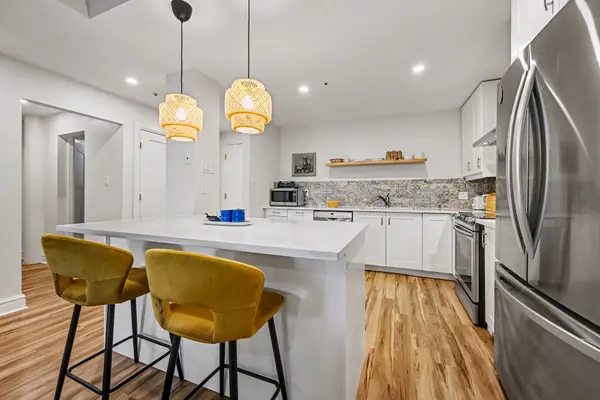 1 Rosamond ST E #206, Mississippi Mills, ON K0A 1A0